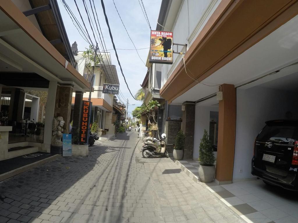 Kuta Beach Hostel מראה חיצוני תמונה