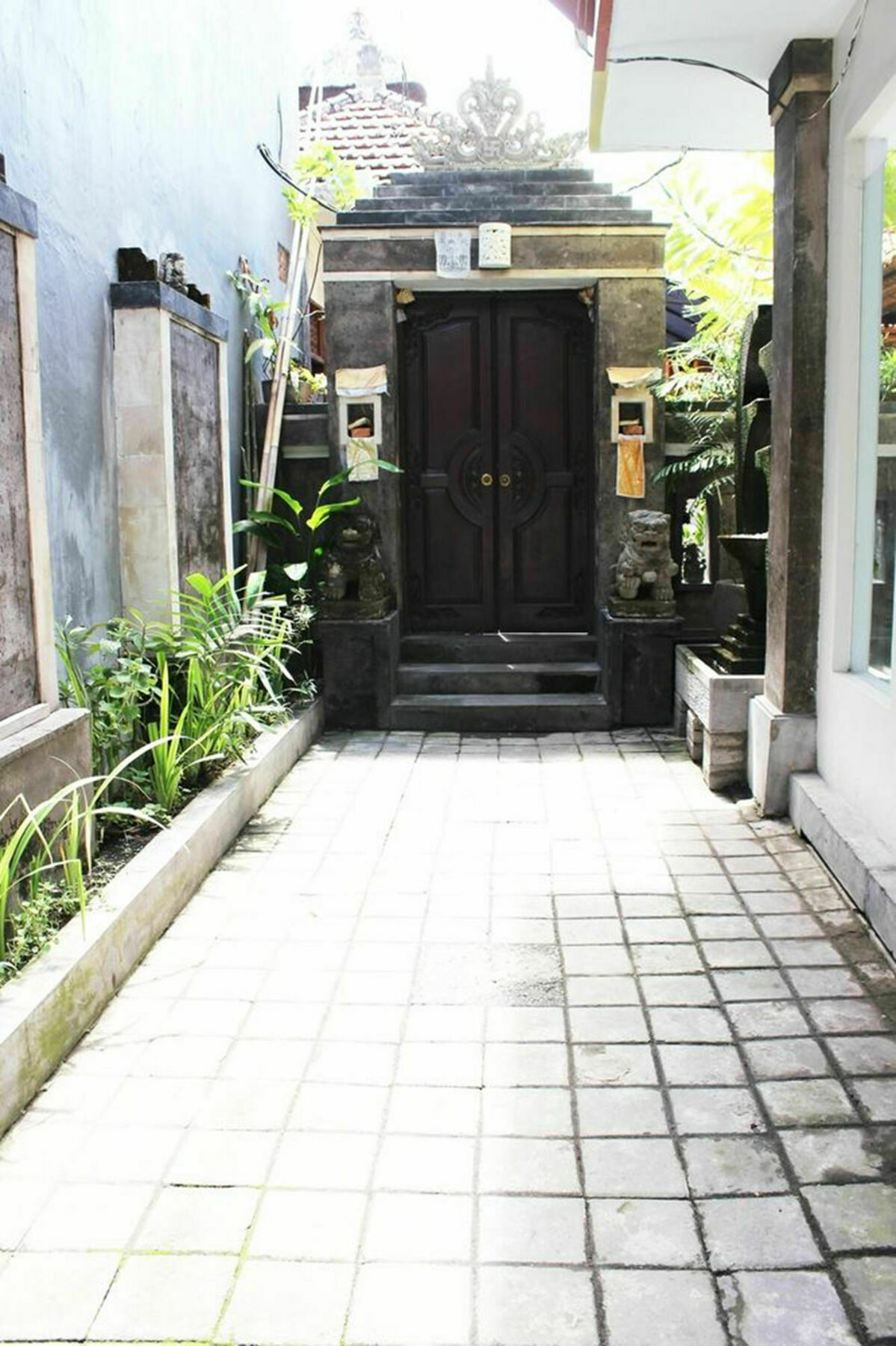 Kuta Beach Hostel מראה חיצוני תמונה